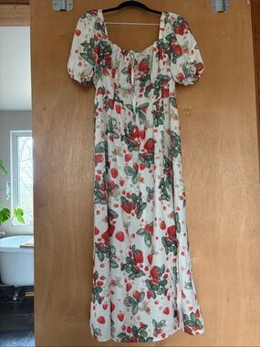 Strawberry print dress 🍓